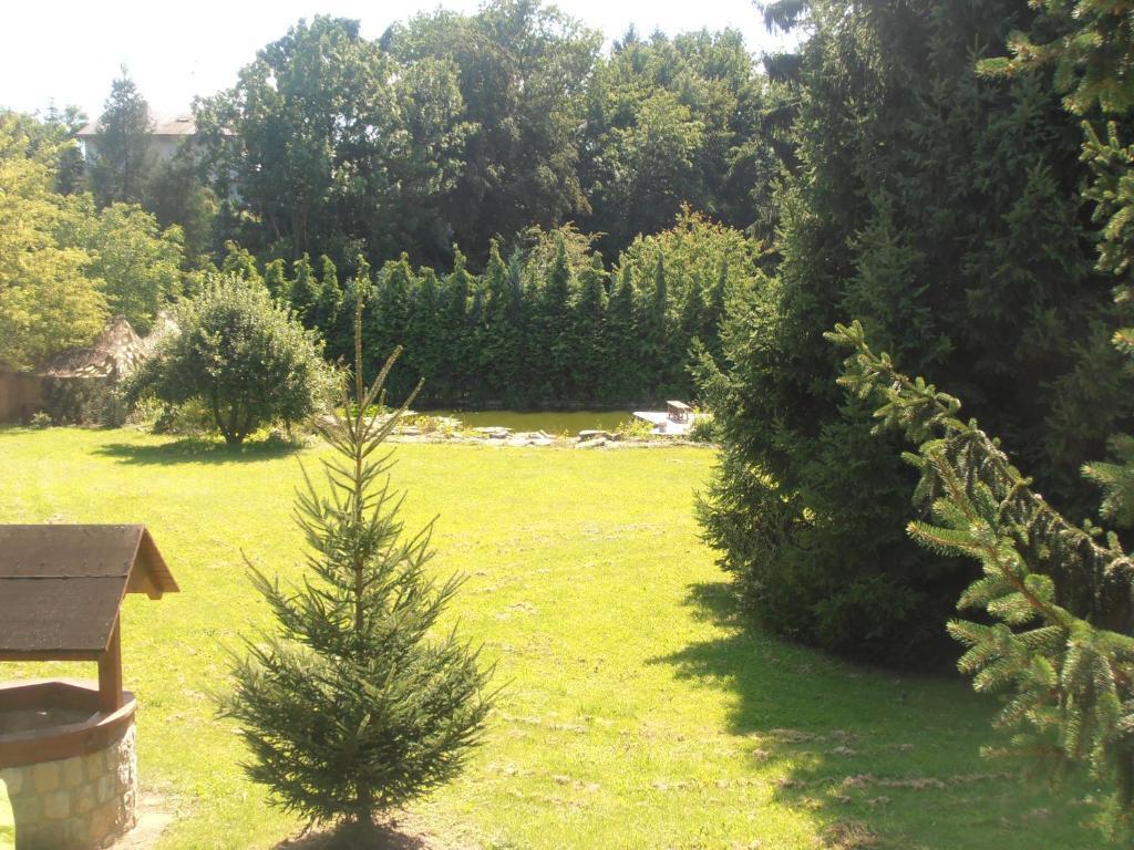 Red Travel Apartment Dvůr Králové nad Labem Dış mekan fotoğraf